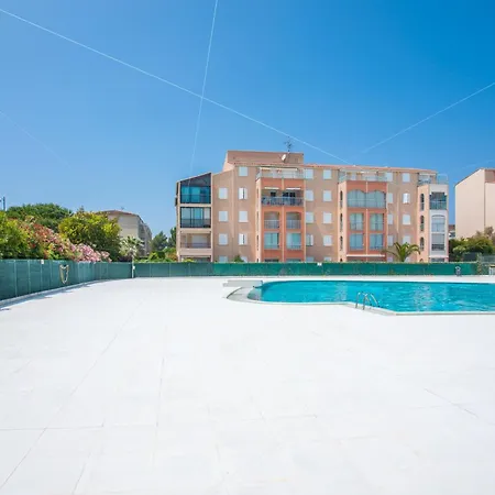 Appartement Studio Meublé 25m² Piscine Et Plage *