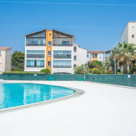 Studio Meublé 25m² Piscine Et Plage * Fréjus